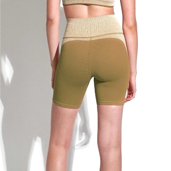 Avocado Valerie Variegated Rib Short - Picture 8 of 8